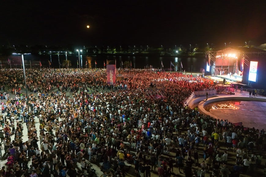 Desde el drone de El Litoral, así se vio parte de la ceremonia de cierre de los Juegos Suramericanos Santa Fe 2026.