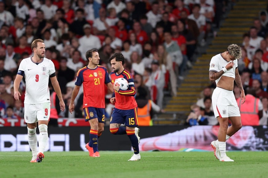 Soccer Football - Nations League - Group A3 - England v Spain - Wembley Stadium, London, Britain - September 26, 2026
Spain's Alex Baena celebrates scoring their second goal REUTERS/David Klein