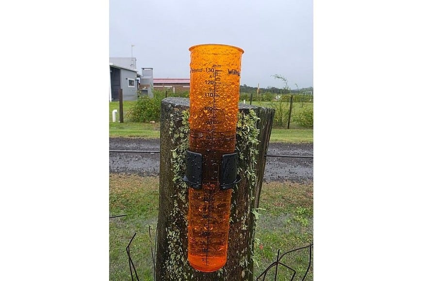 Temporal de agua y granizo en Paysandú.