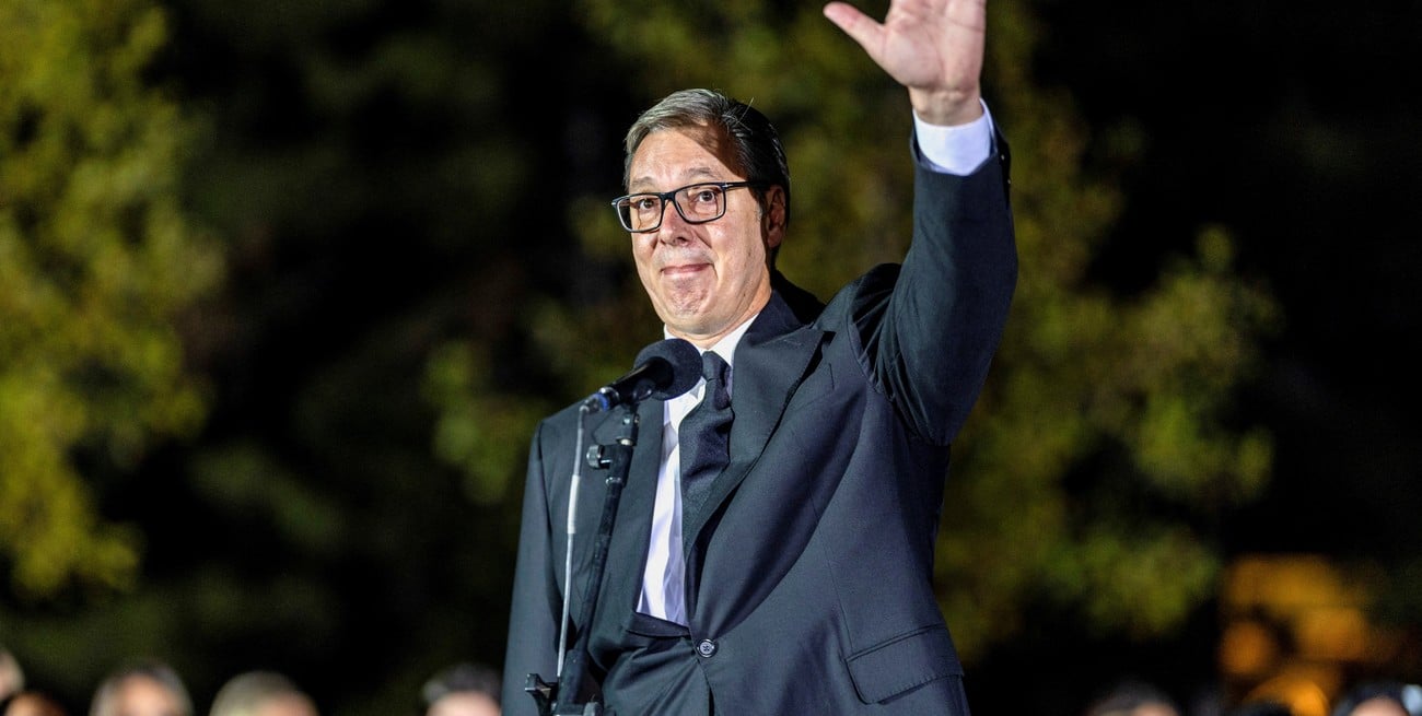Renunció el presidente de Serbia, Aleksandar Vucic 
