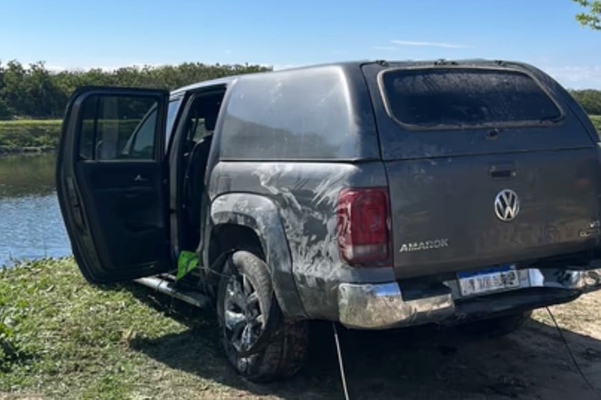El propietario había denunciado que dos delincuentes se llevaron la camioneta.