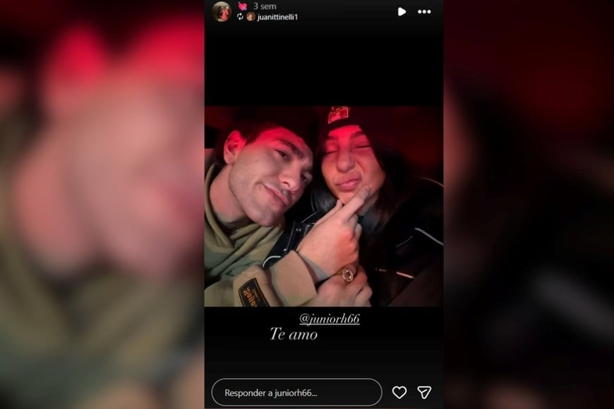 La modelo compartió una foto junto a su nueva pareja.