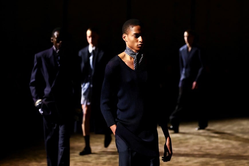 Models present creations by designer Anthony Vaccarello as part of his Menswear Fall/Winter 2026-2027 collection show for fashion house Saint Laurent during Men's Fashion Week in Paris, France, January 27, 2026. REUTERS/Sarah Meyssonnier