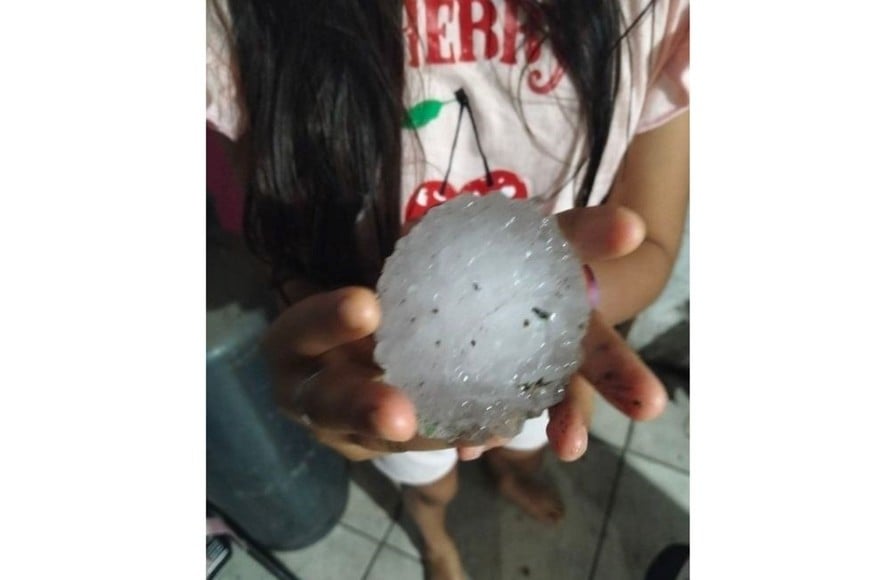 Cayó granizo de gran tamaño en la zona de Córdoba Créditos: Juan Ayoroa
