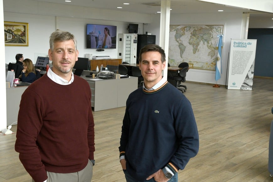 Exequiel Crespi Y Nicolás Imhoff, ingenieros de la firma.