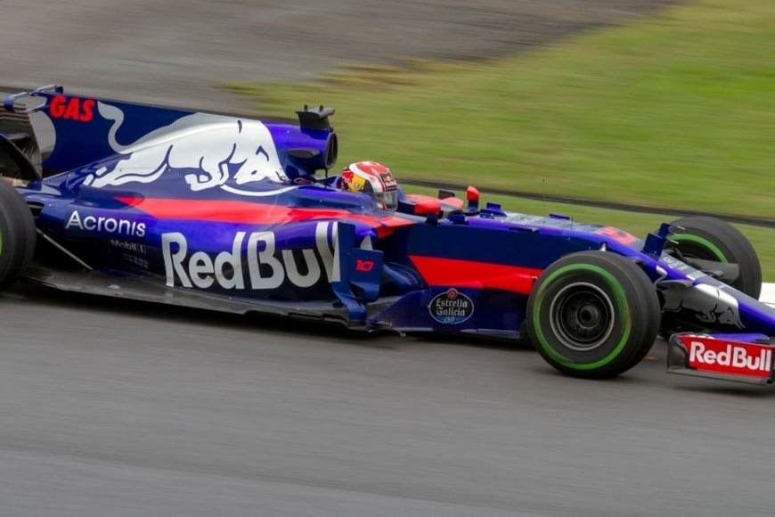 Gasly debutó en Fórmula 1 a finales de la temporada 2017, en el Gran Premio de Malasia sustituyendo al ruso Daniil Kvyat. Acabó 14.º en el Gran Premio de Malasia.