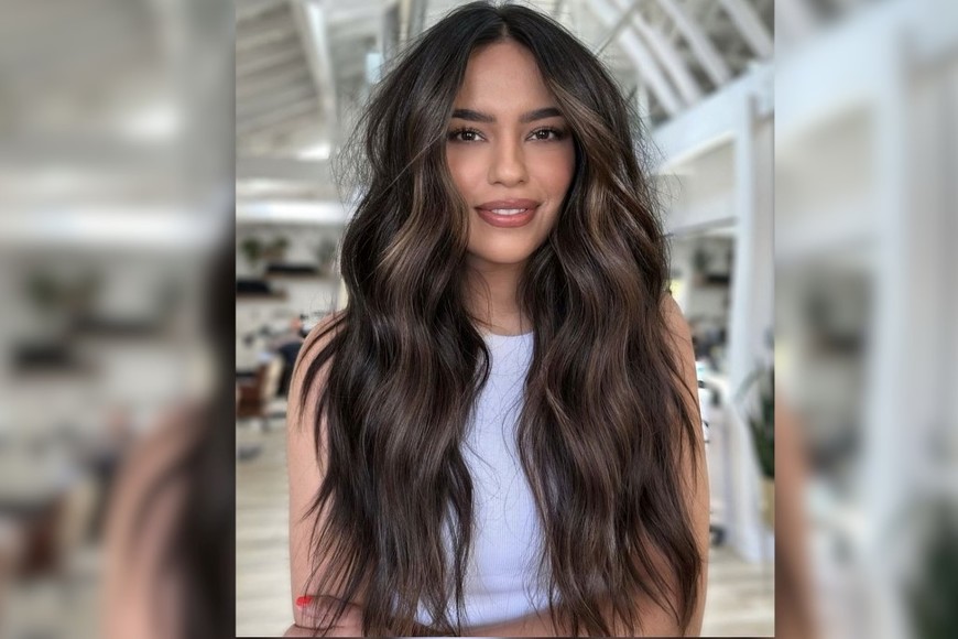 Los lowlights se adaptan a diferentes tonos y largos de cabello.