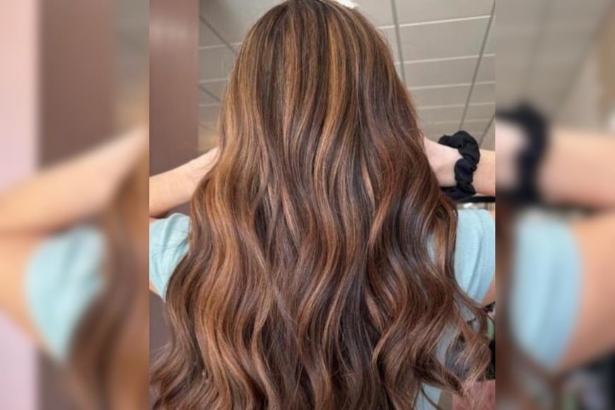 Los lowlights aportan profundidad y dimensión al cabello.