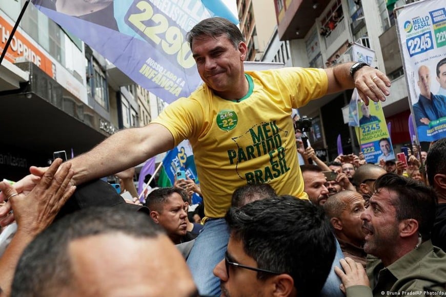 Flávio Bolsonaro, 45 años. Opción de la derecha.