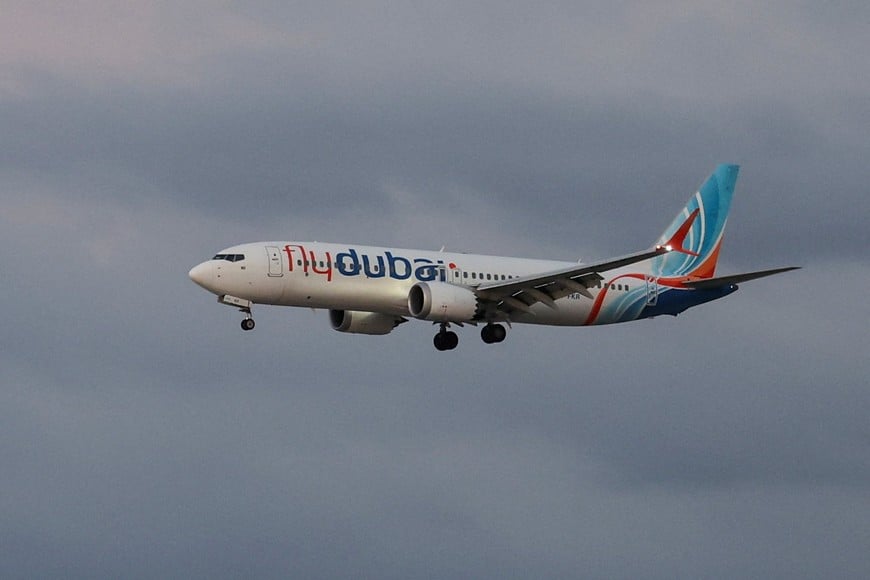 A plane, carrying passengers who were on the FlyDubai aircraft bound for Israel from the United Arab Emirates, which was diverted to Saudi Arabia following an emergency signal, arrives at the Ben Gurion International Airport, in Lod, near Tel Aviv, Israel, September 30, 2026. REUTERS/Ammar Awad