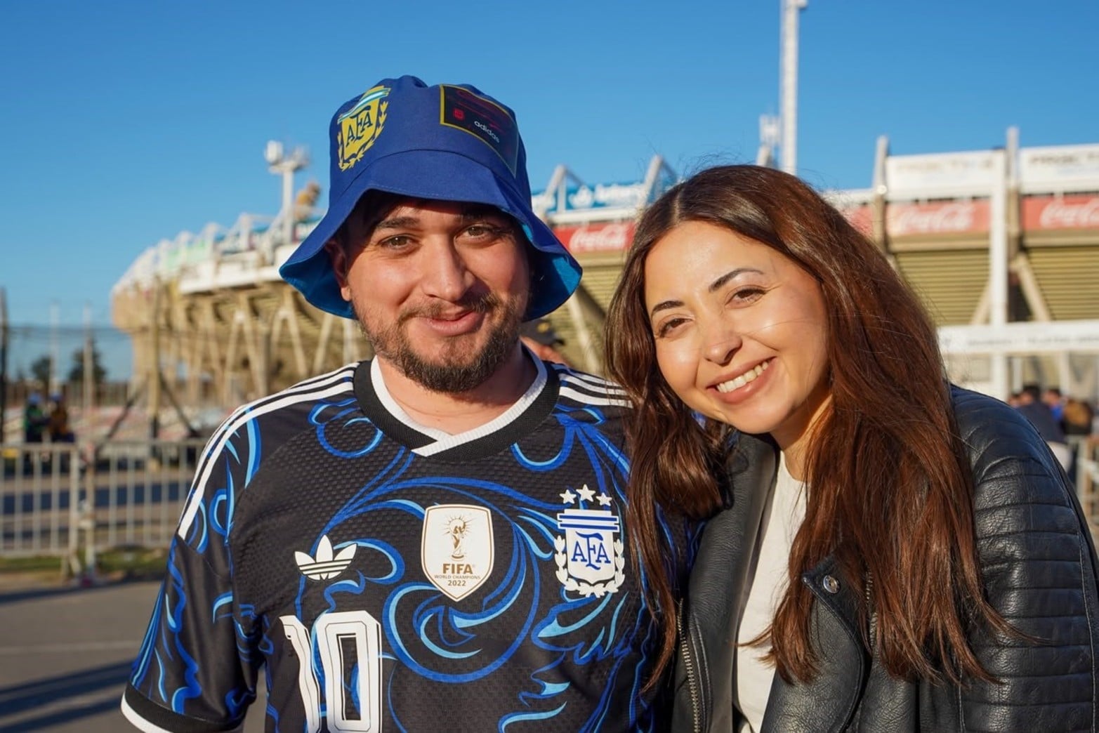Fiesta y camisetas en el Kempes: las mejores postales de la previa de la Selección Argentina.