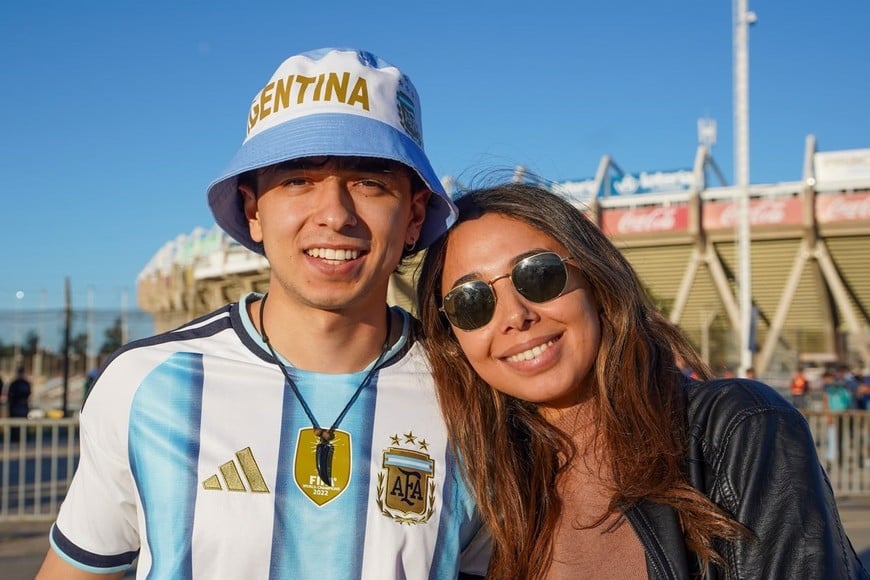 Fiesta y camisetas en el Kempes: las mejores postales de la previa de la Selección Argentina.