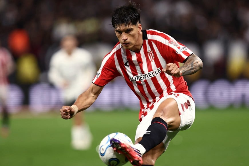 Soccer Football - Copa Libertadores - Quarter Final - Second Leg - Corinthians v Estudiantes de La Plata - Neo Quimica Arena, Sao Paulo, Brazil - September 16, 2026
Estudiantes de La Plata's Joaquin Correa in action REUTERS/Jean Carniel