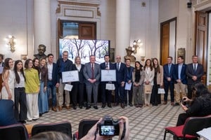 Con la premiación en la Legislatura culmina una de las etapas previstas con miras a la remodelación de la plaza. Foto: Gentileza