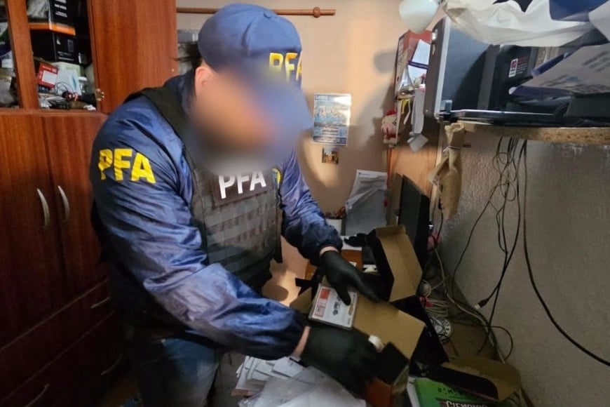 Numerosa evidencia se encontró durante los allanamientos. Foto: El Litoral