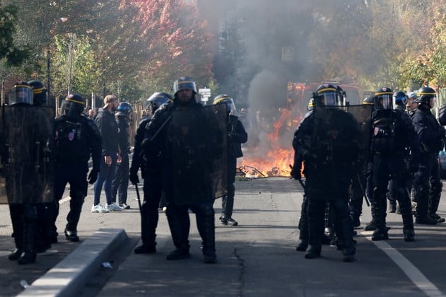 Unos 305 policías y gendarmes resultaron heridos.