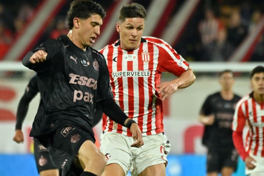 Platense dejó en el camino a Estudiantes.