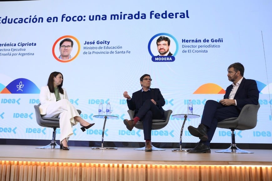 El ministro santafesino participó de IDEA.