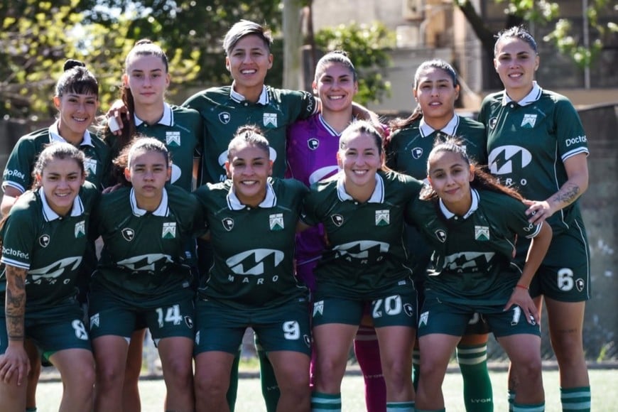 Equipo de Ferro que enfrentó a Unión.