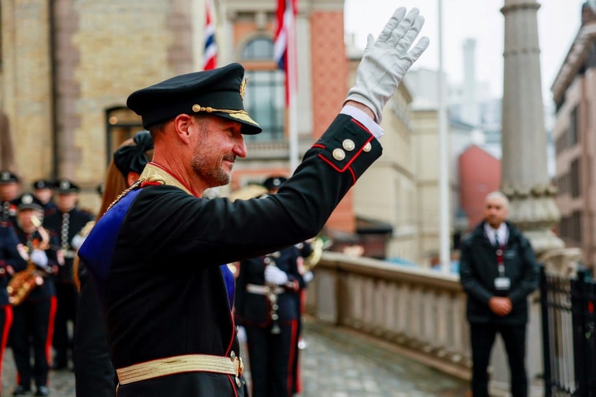 Norway's King Haakon on his way out after his speech, on the day of the ceremonial opening of the 171st Storting, in Oslo, Norway, October 2, 2026. NTB/Jonas Been Henriksen via REUTERS   ATTENTION EDITORS - THIS IMAGE WAS PROVIDED BY A THIRD PARTY. NORWAY OUT. NO COMMERCIAL OR EDITORIAL SALES IN NORWAY.