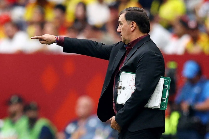 Soccer Football - FIFA World Cup 2026 - Round of 16 - Switzerland v Colombia - BC Place, Vancouver, Canada - July 7, 2026
Colombia coach Nestor Lorenzo during the match REUTERS/Agustin Marcarian