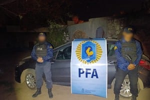 La PFA incautó 250 gramos dentro de un auto propiedad de uno de los implicados. Foto: Prensa PFA