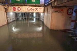 Bilbao sufre un intenso temporal.