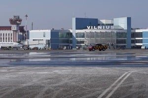 Investigan la presencia de un posible dron cerca del aeropuerto de Vilna