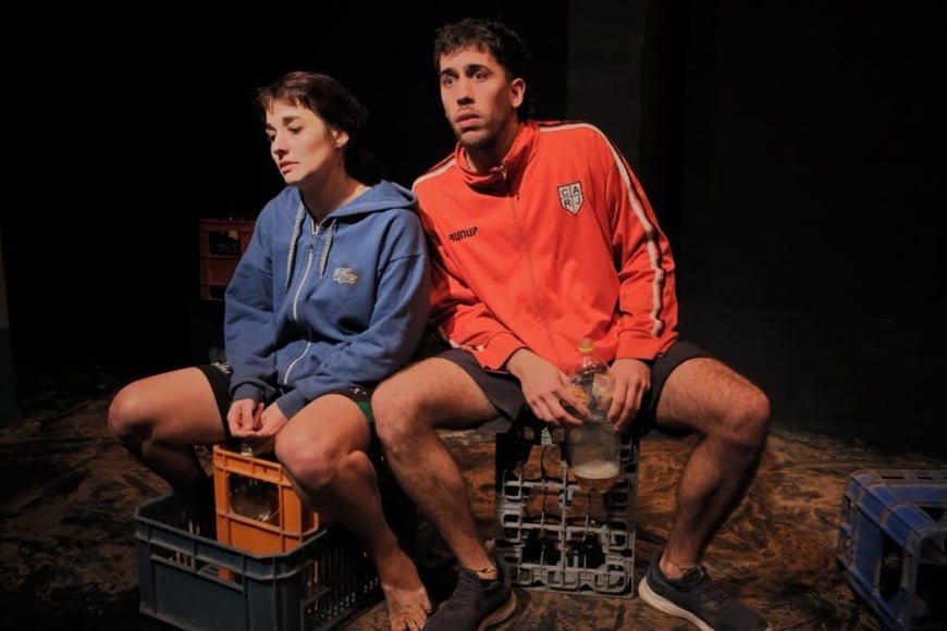 Florencia Minen y Nicolás Sierra en la obra teatral “Onliyú”