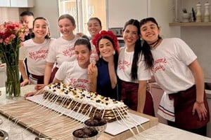 Lali sumó una nueva despedida de soltera antes de dar el "sí quiero".