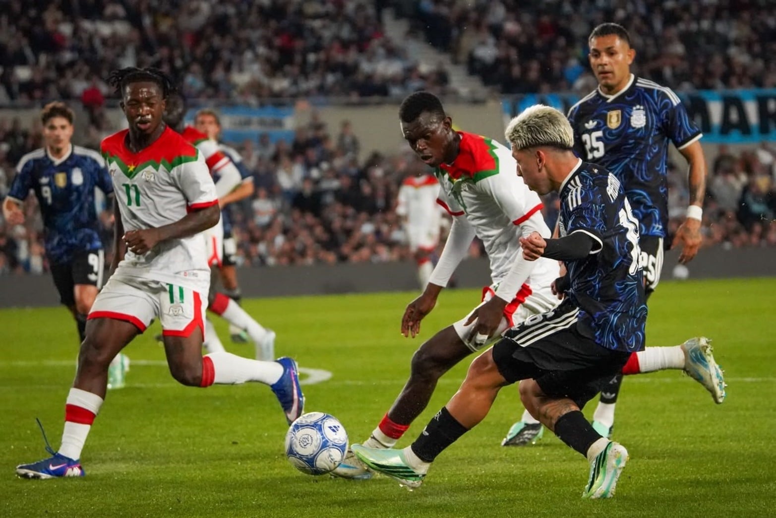 Argentina vapuleó al rival.