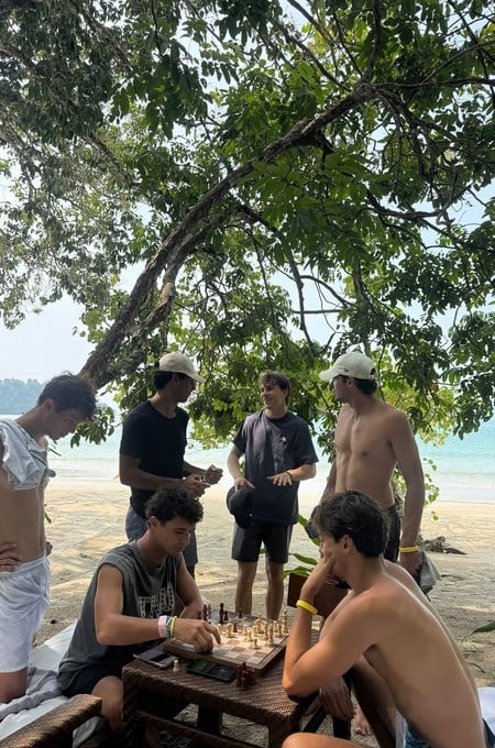El grupo aprovechó la escapada para descansar antes de la carrera.