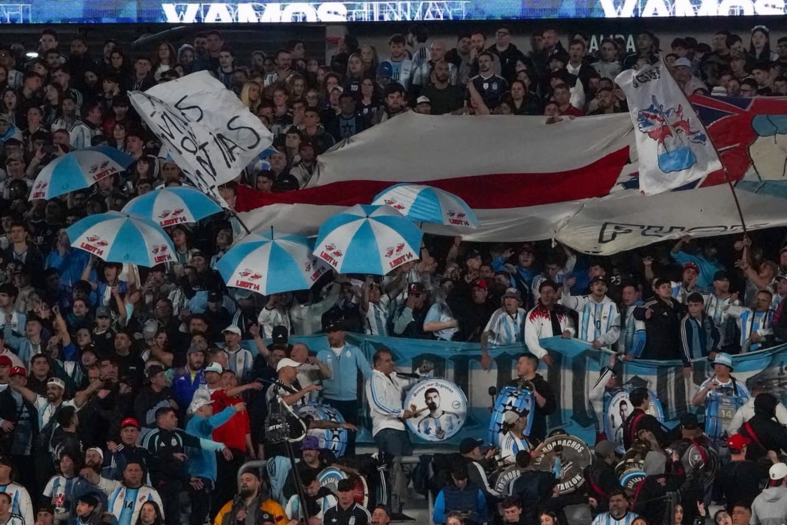 La hinchada de Argentina.