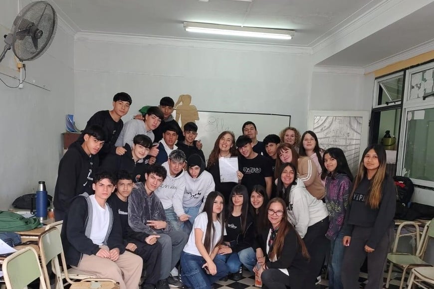 En Santa Fe: Escuela Juana del Pino de Rivadavia EESO Nº 442.