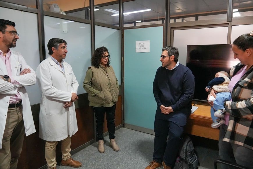 Tras permanecer más de 70 días internado el bebé ya respira por sus propios medios luego de una exitosa cirugía maxilar.
