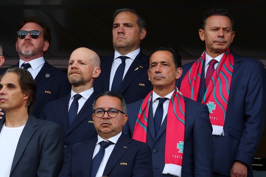 Soccer Football - FIFA World Cup 2026 - Round of 32 - Portugal v Croatia - Toronto Stadium, Toronto, Canada - July 2, 2026
Portugal Prime Minister Luis Montenegro in the stands with FPF President Pedro Proenca, former Portugal player Nuno Gomes, FIFA Secretary General Mattias Grafstrom and CONCACAF President Victor Montagliani before the match REUTERS/Mike Segar