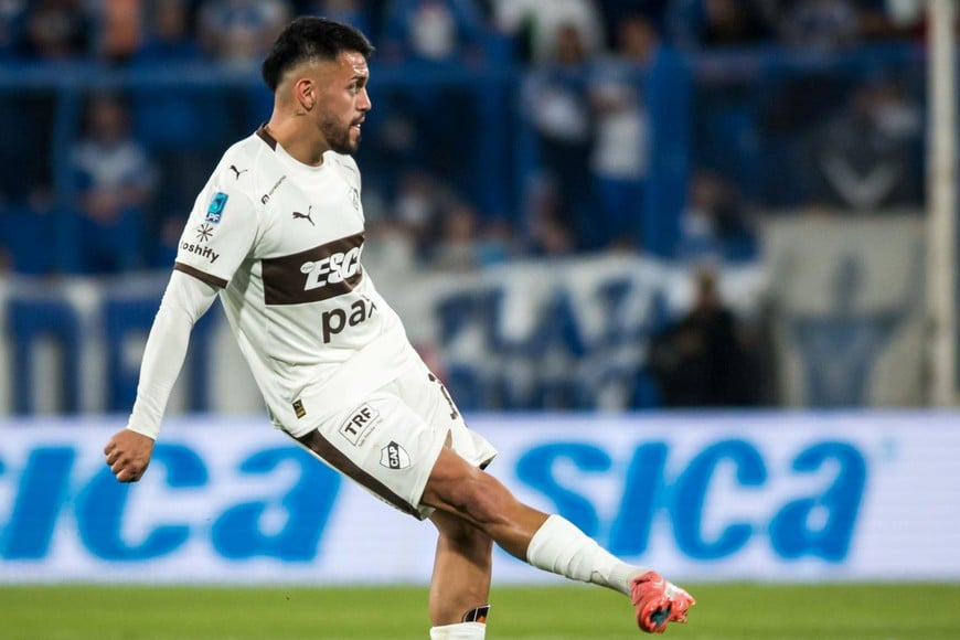 Platense empató con Vélez 2 a 2 en Liniers.