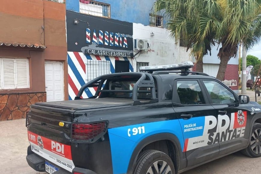 joven baleado en una barbería