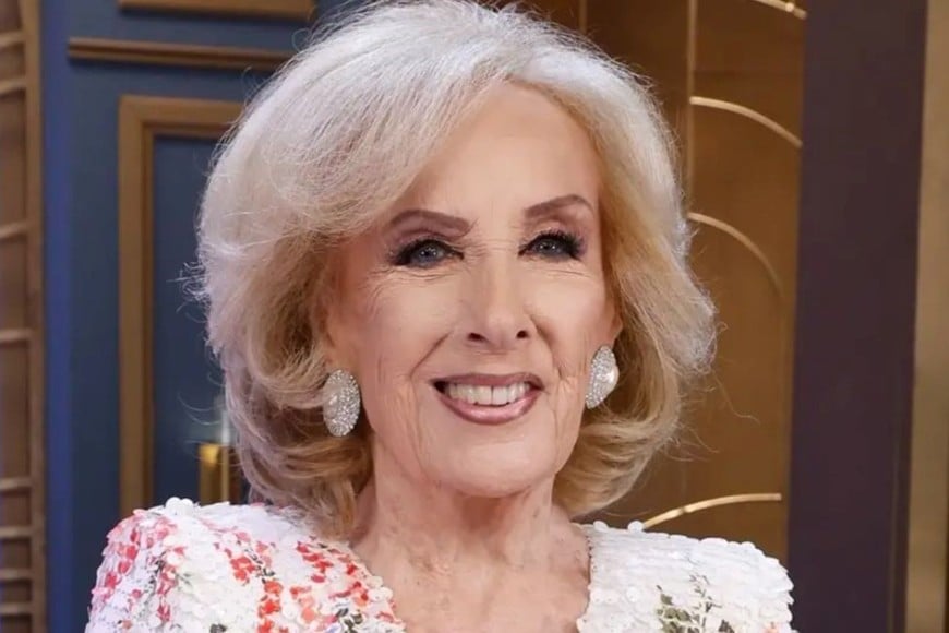 Mirtha Legrand continúa con su recuperación en el Sanatorio Mater Dei.