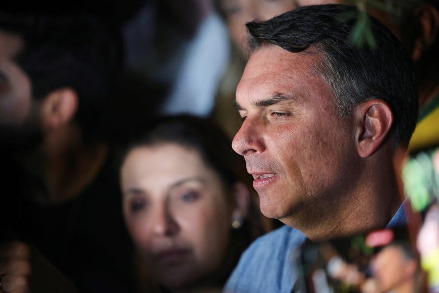 Brazilian presidential candidate Flavio Bolsonaro of the Liberal Party (PL) looks on after the country's electoral authority said he will face President Luiz Inacio Lula da Silva in the runoff of a presidential election, in Brasilia, Brazil, October 4, 2026. REUTERS/Adriano Machado