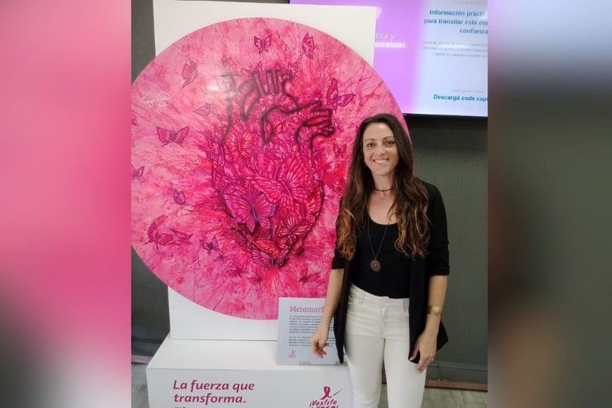 La artista visual creó “Metamorfosis”, una obra que aborda la transformación a través del arte.