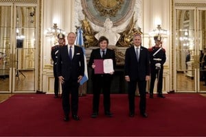 Javier Milei, Pablo Quirno y el Embajador del Reino de Bélgica, Christian De Lannoy. Crédito: Presidencia
