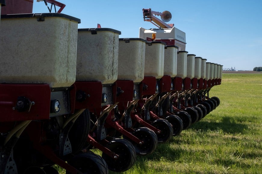 FILE PHOTO: Soy bean planting equipment sits on Mark Tuttle's soy farm in Somonauk, Illinois, U.S., May 30, 2024. REUTERS/Jim Vondruska/File Photo