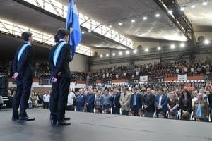 El Estadio de la UTN fue una fiesta en la inauguración de los juegos. Foto: Manuel Fabatía