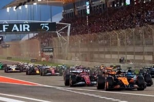 El calor, la humedad y la cercanía de los muros convierten a Marina Bay en una de las pruebas más exigentes para los pilotos.