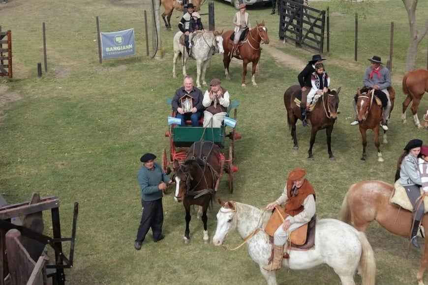 Tradición, doma y música: un domingo de encuentros populares en el departamento San Cristóbal