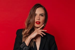 Los colores fuertes aportan personalidad a cualquier propuesta de maquillaje.