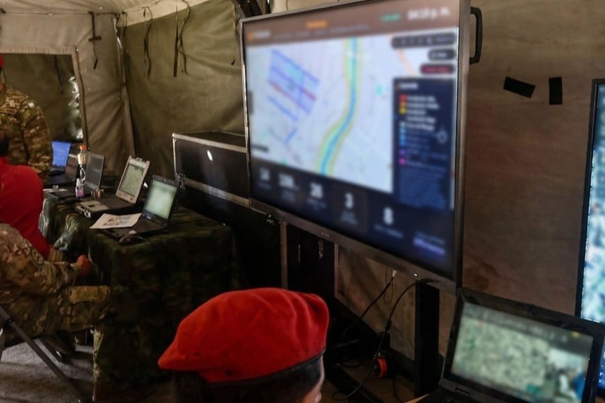 niño defensa fuerzas armadas