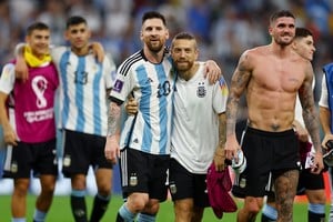 Papu Gómez analizó para la televisión de Kuwait la despedida de Lionel Messi con la Selección argentina. Foto: Reuters