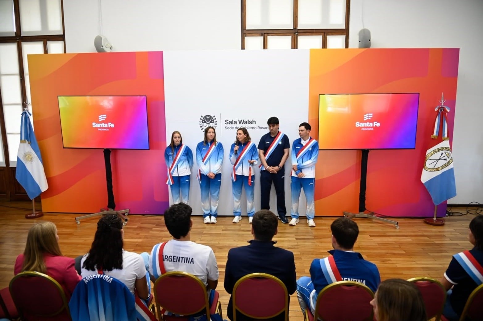 Reconocimiento de Provincia en Rosario a deportistas que participaron de los Juegos Suramericanos.